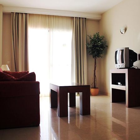 Apartamentos Turisticos Anoreta Ринкон-де-ла-Викториа Экстерьер фото
