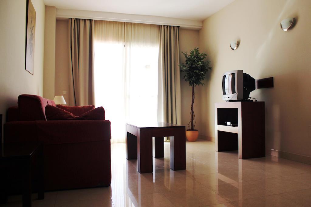 Apartamentos Turisticos Anoreta Ринкон-де-ла-Викториа Экстерьер фото